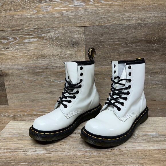 Dr. Martens White Smooth Leather Classic Combat Boot Women's Size 6 - Picture 1 of 6